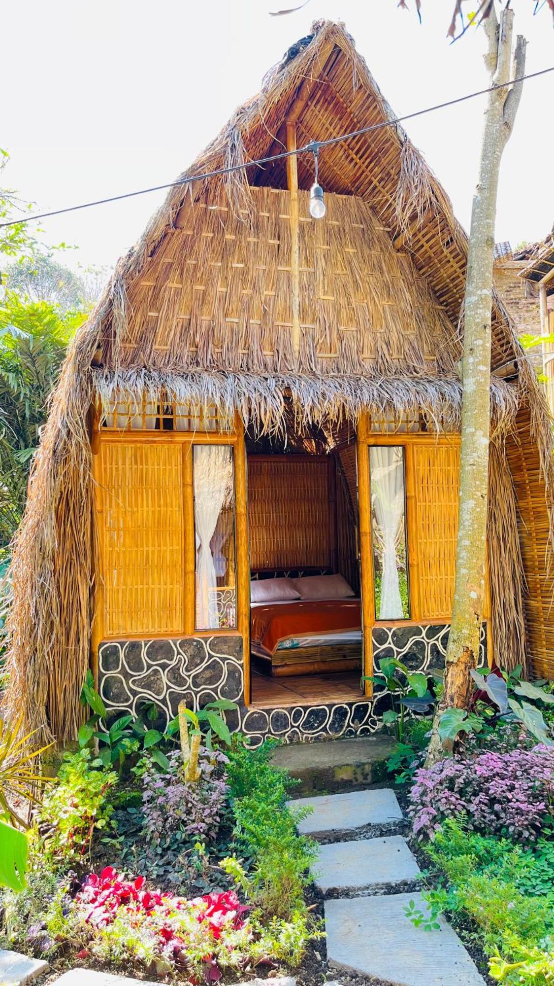 El Bamboo Guesthouse Jambu  Exterior photo