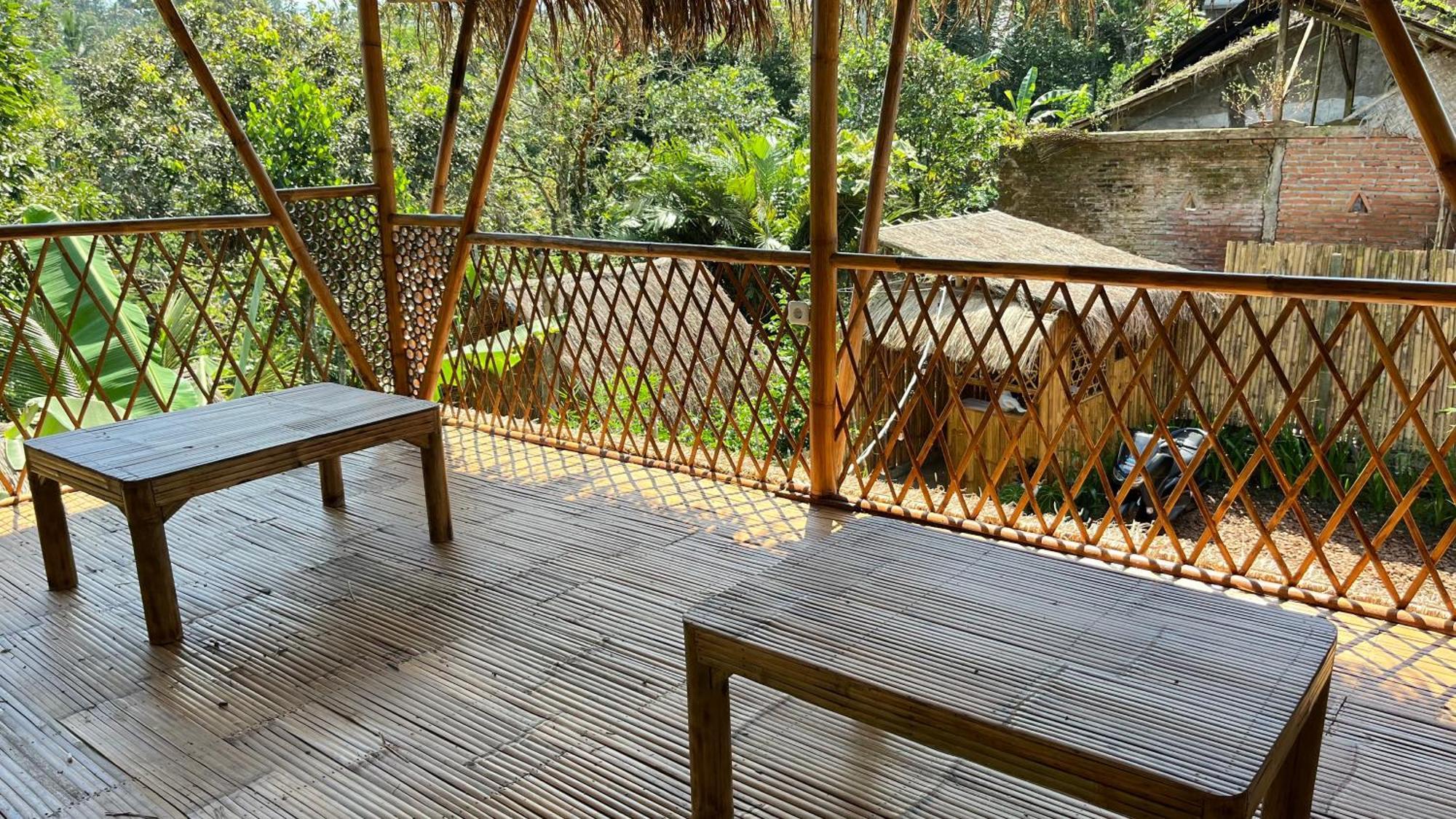 El Bamboo Guesthouse Jambu  Exterior photo