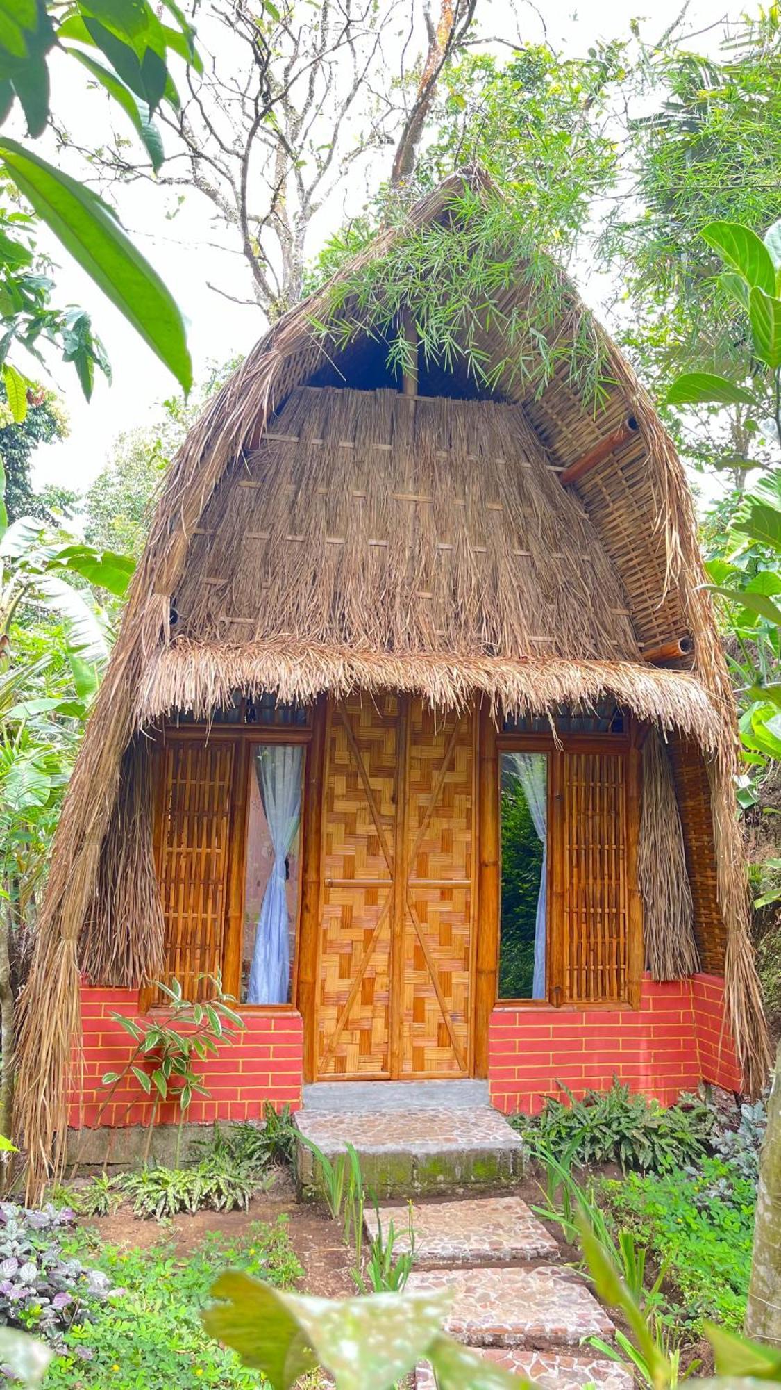 El Bamboo Guesthouse Jambu  Exterior photo